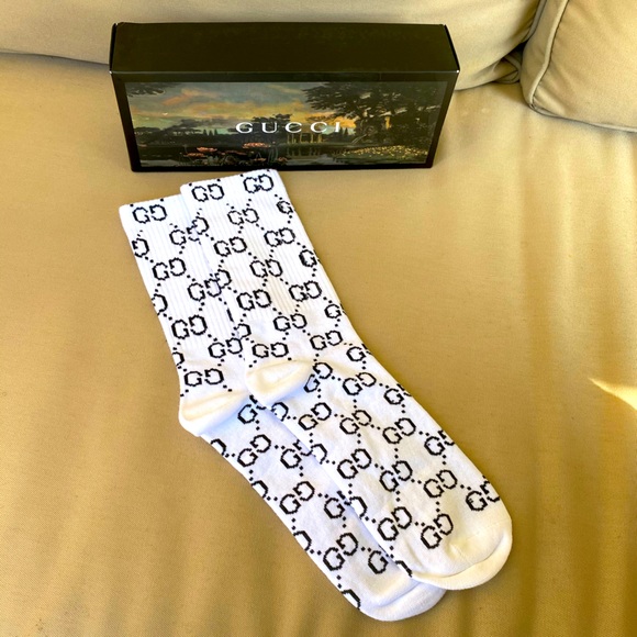 white and black gucci socks